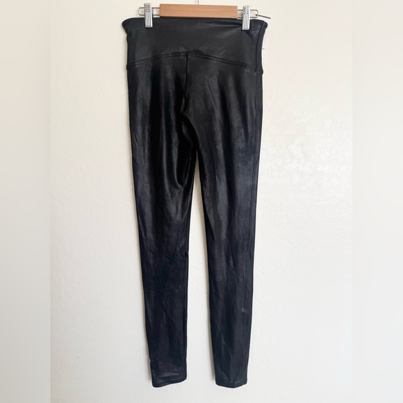 Spanx Metallic Black Leggings Size Medium - Picture 3 of 5